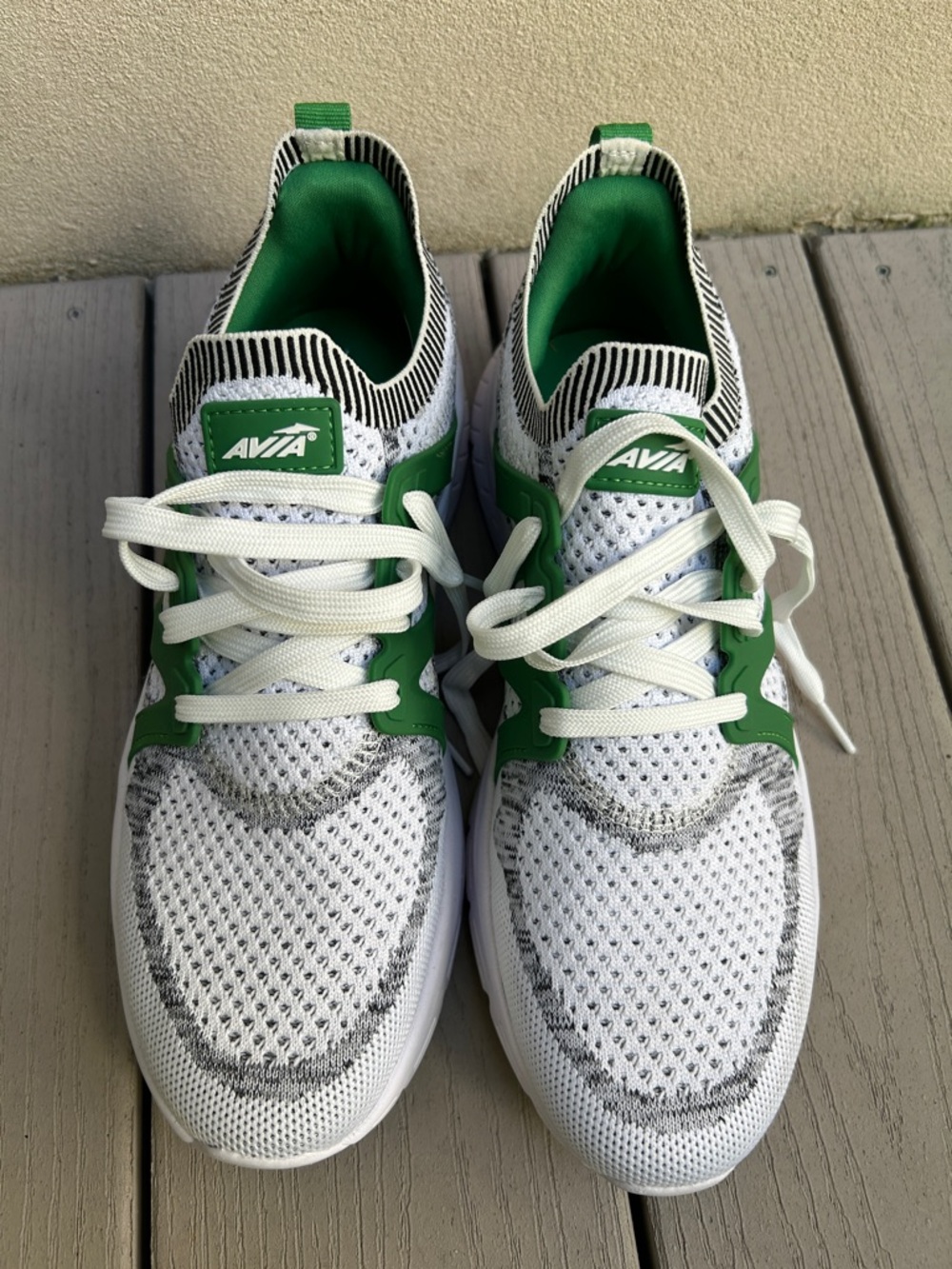 Avia MENs White Sneakers with Green Accents